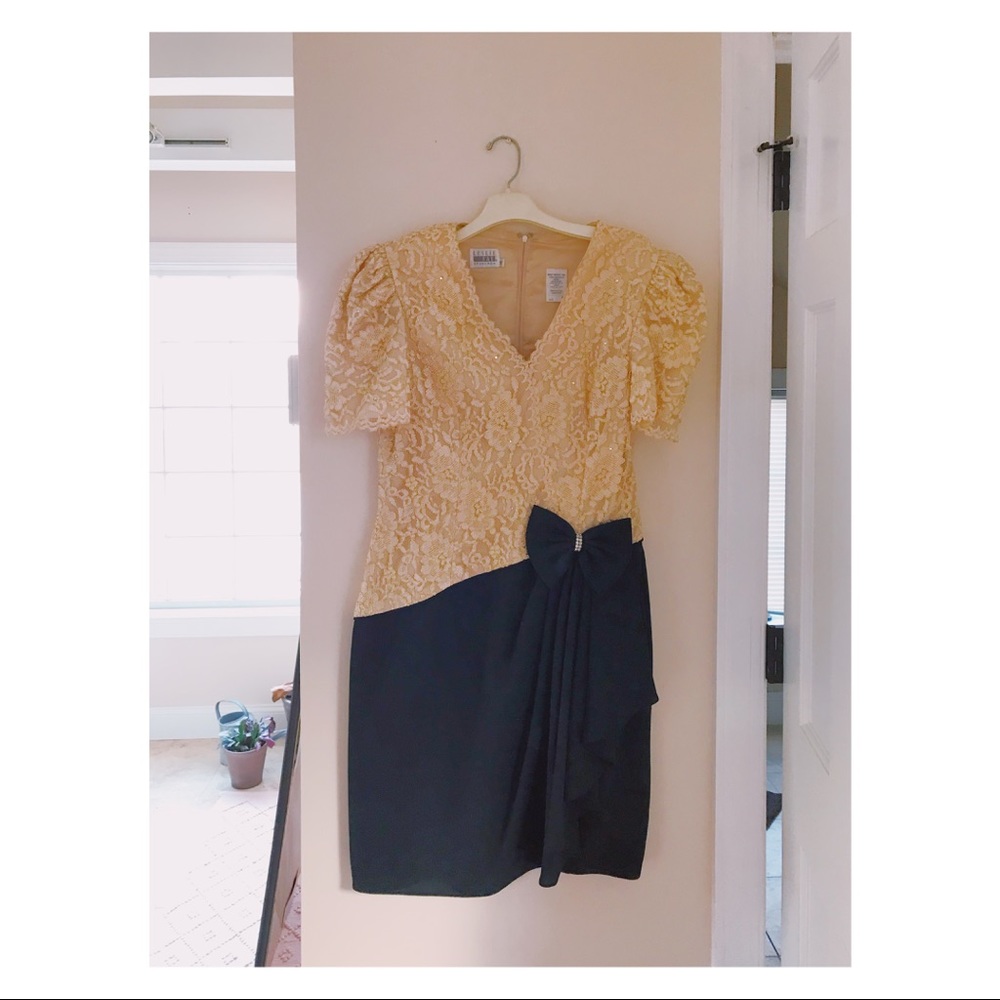 Leslie Fay Black and Gold Dress in size 14